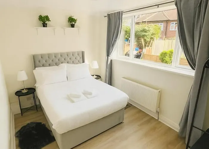 Apartamento Newly Renovated 2-bedroom Mánchester