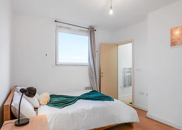 Daire Center Base Spacious With Secure Parking *