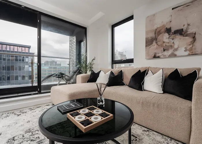 2 Bedroom - Old Trafford - Balcony - Free Parking Apartament Manchester