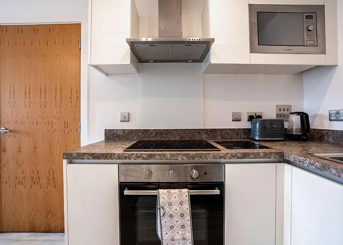 Elegant Modern One Bed Flat With Juliet Balcony Manchester