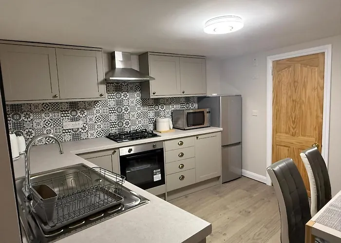 Stylish 1-bed Ideal For 2 Guests 아파트