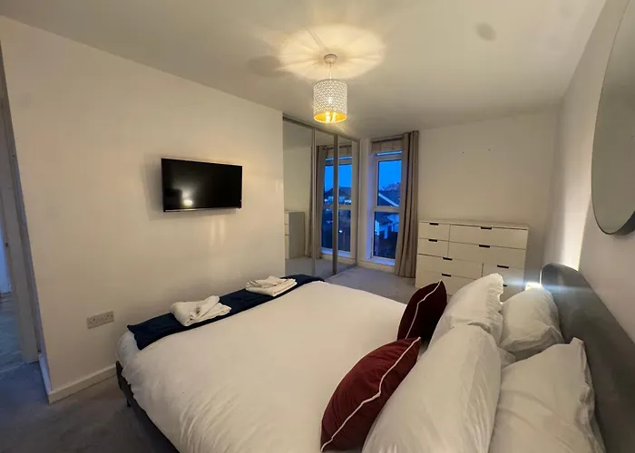 Ideally Located Didsbury Chorlton Gated Parking - Pass The Keys Apartamento *