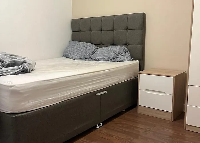 Luxury 2 Bed Mcr Fast Wifi And Free Parking *