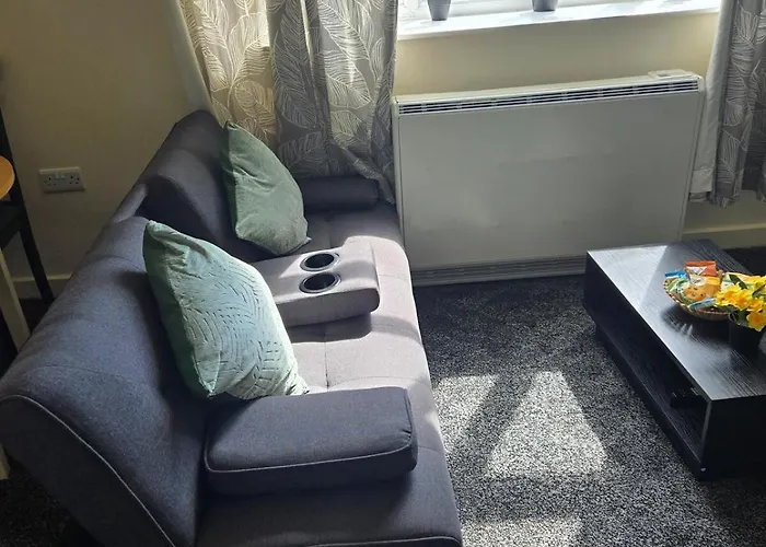 Daire Delightful 1br With Garden & Wifi Manchester