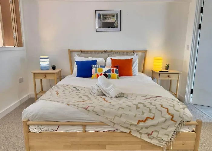 3 Bedroom Penthouse Roof Garden Parking Canal 맨체스터