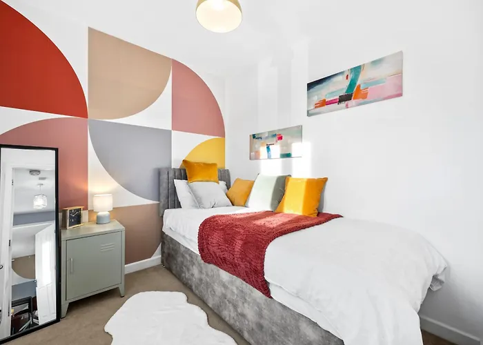 アパート Spacious 3 Bed - Parking, Wi-fi & Garden