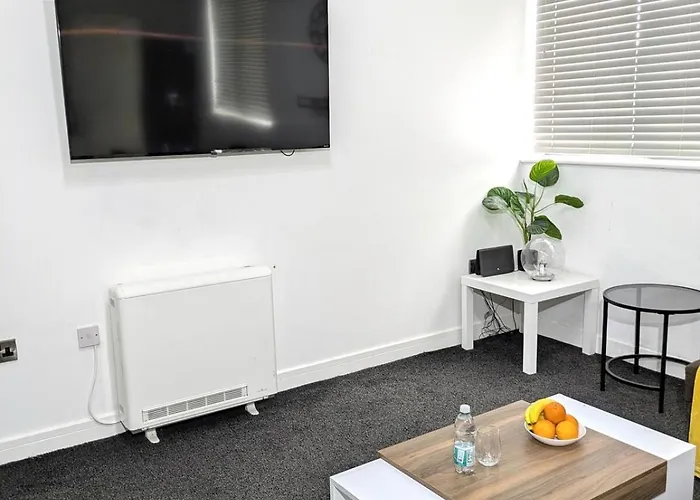 Spacious And Modern 2br - Free Parking Apartamento