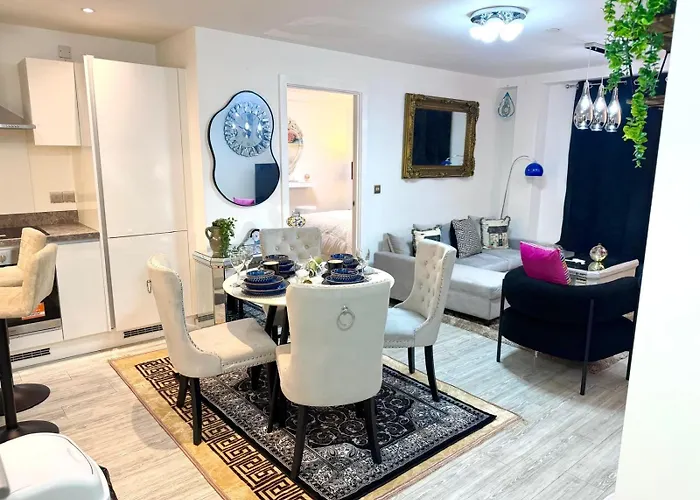 Mega12 Luxury Modern At Centre,2 Bath, 2 Toilets, 2 King Beds,-free Car Park Manchester