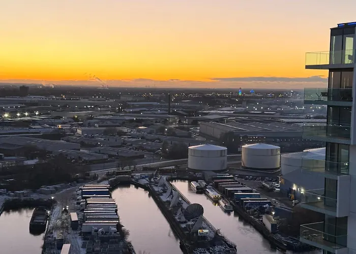 Salford Skyline At Media 公寓 曼彻斯特