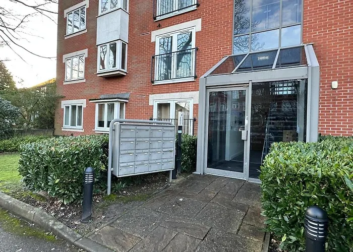 Modern Essential Flat In Chorlton