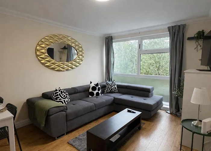 Cosy 2-bed Flat In The Heart Of Prestwich Village Mánchester