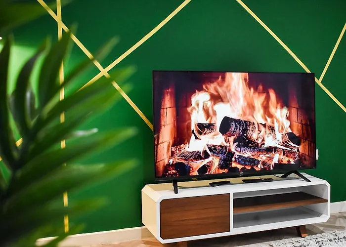 Pinecone - Centre Daire *