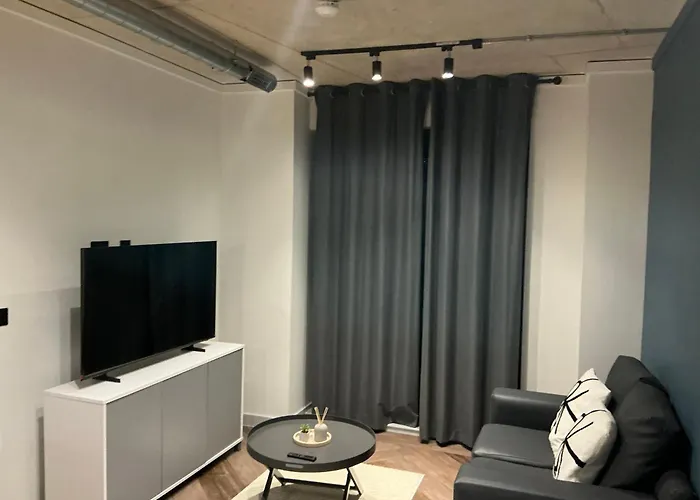 Modern 2br In Piccadilly