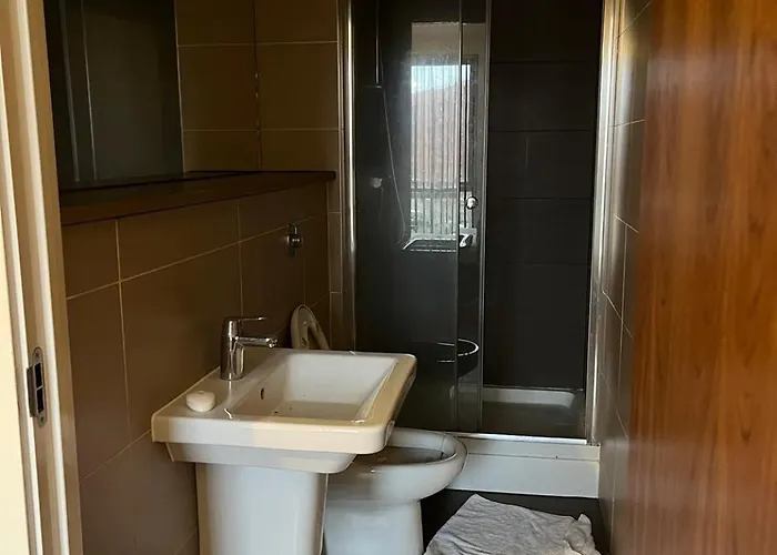 Luxury 2 Bed Mcr Fast Wifi And Free Parking * マンチェスター