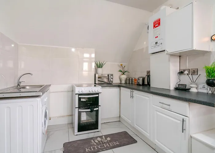 Apartment Spacious Near Mcr Town & Etihad Stadium *