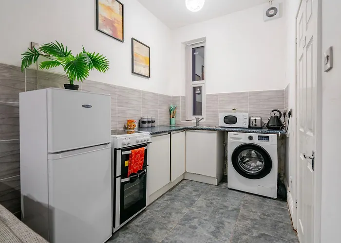 Comfort Hub, Free Parking, Workstation Apartment Manchester