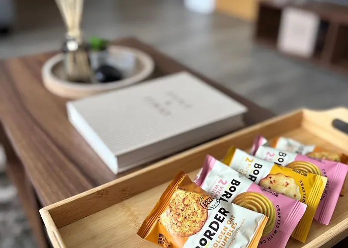 The Haven - 2 Bed Cozy - Sleeps 6 - Private Parking *