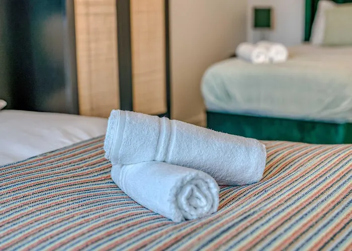 Апартаменты The Trafford Centre - City View - Close To Airport - Sleeps 6