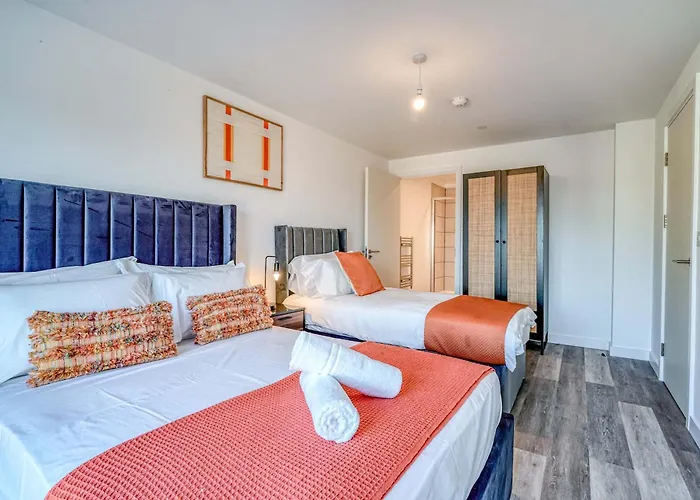 Апартаменты 1-br Flat In Eccles - 1 Minute Walk To Train & Tram Station - Sleeps 3