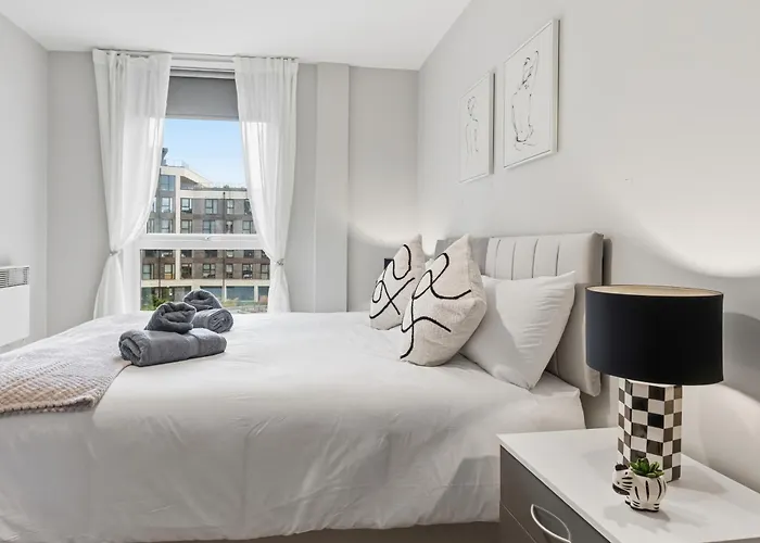 Lux 2bd, Free Parking & Wifi, Near Mcr Center And Media Daire *