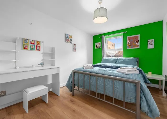 Daire Oxford Road Haven: Modern 1-bedroom Escape