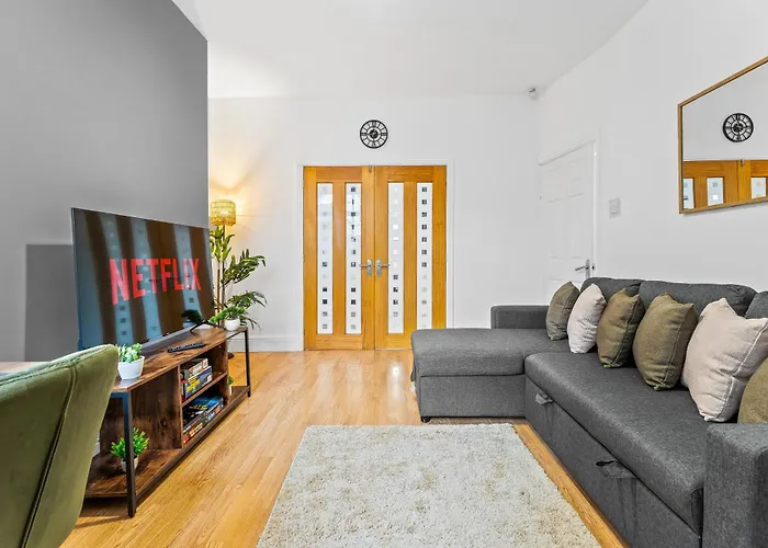 Comfortable 4 Bed - Free Parking & Fast Wifi Appartement Denton (Tameside)