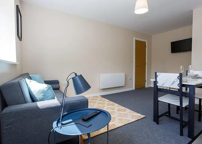 Modern 1 Bed W Fast Broadband Daire *