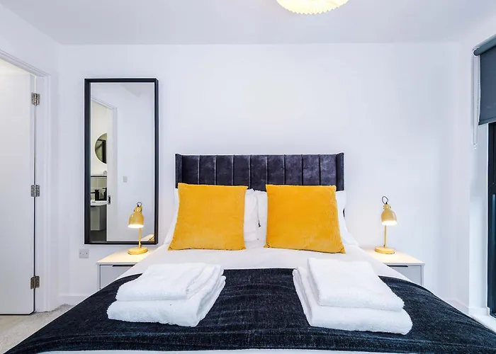 Modern 2br 2ba W Secure Parking Lejlighed *