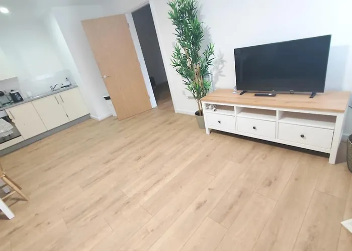 Fresh 2 Bedroom Flat - Center Delta Point Apartament