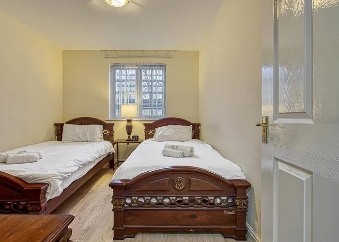 Spacious Free Parking Victoria Park - Pass The Keys * Manchester