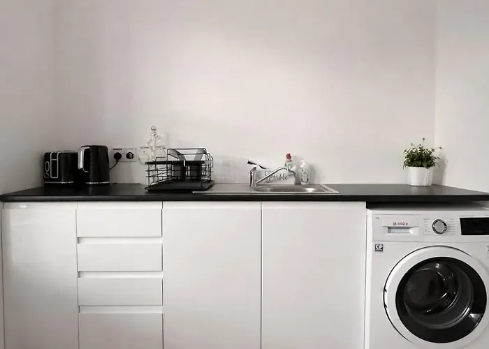 Cozy 1-bed Flat Ideal For Short & Long *