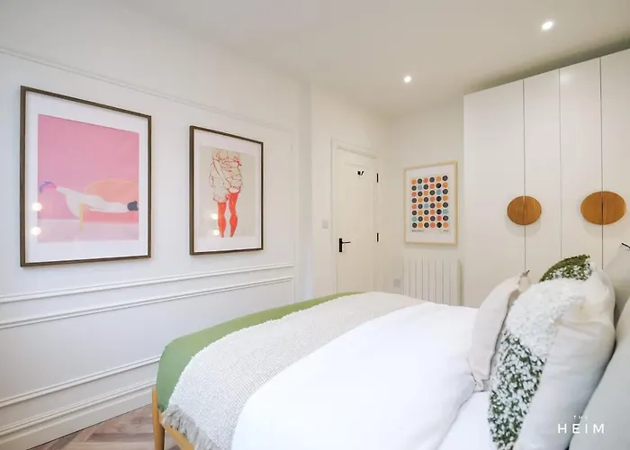 Calico At The Heim *