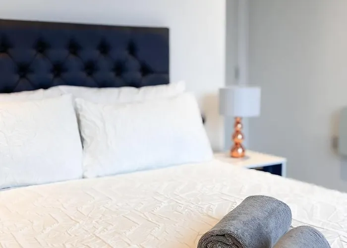 شقة 2bed 2bath Balcony Smart Tv 20mins To Airport Gym مانشستر