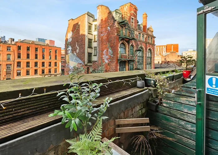 Rooftops View, Northern Quarter, Balcony *