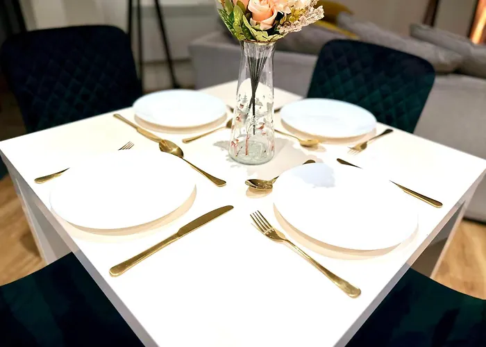 Lux High-rise Two Bed-balcony With Waterside View Apartamento *