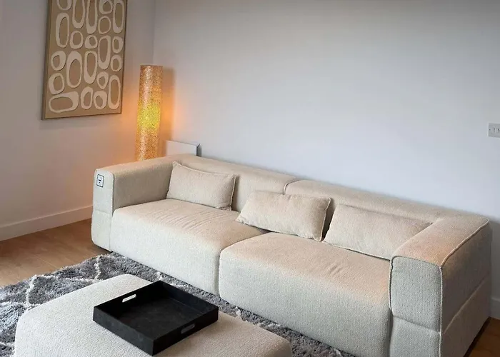 2bed - Sleeps 4 Centre Parking *