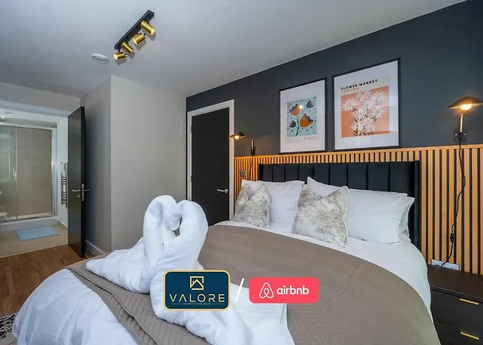 아파트 Luxury Waterfront 2br - Free Gym Access & Parking 맨체스터