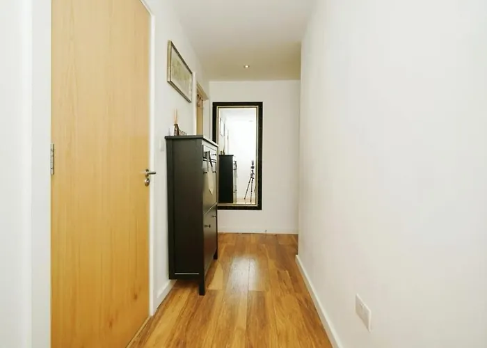 Stylish Near Centre Apartament