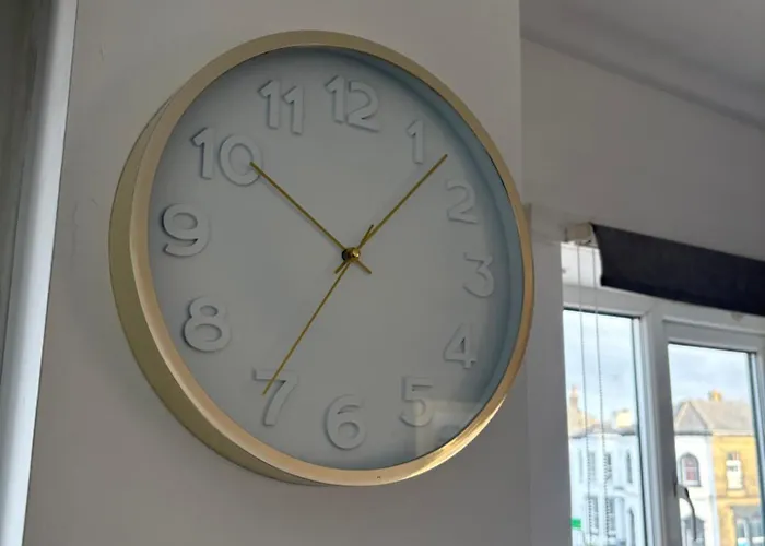 公寓 Modern 2 Bedroom In Centre With Free Wifi *