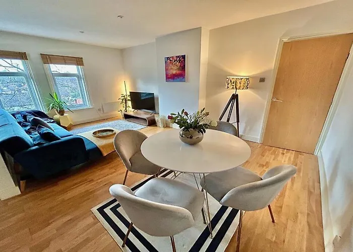 Modern 2-bed For Work * Manchester