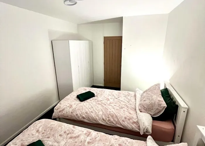 Stretford Gem - South Manchester