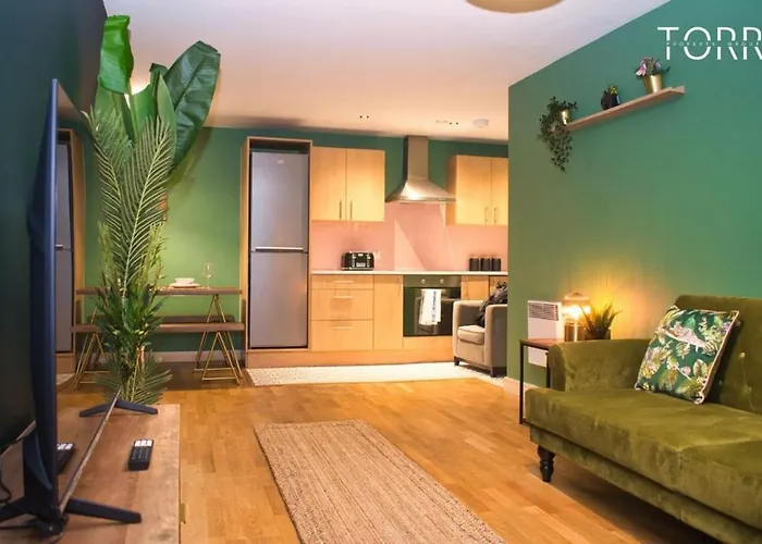 Spacious 2bdr By Torr Group Short Lets & Serviced With Free Underground Allocated Parking 아파트 맨체스터