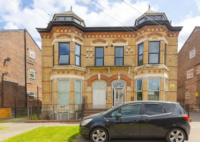 Charming 2-bed In M16 맨체스터