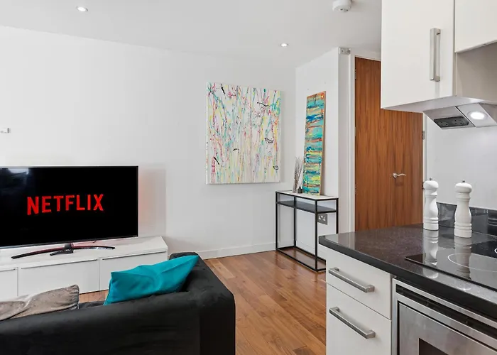 Centre 1b With Free Private Parking & Balcony Apartament *