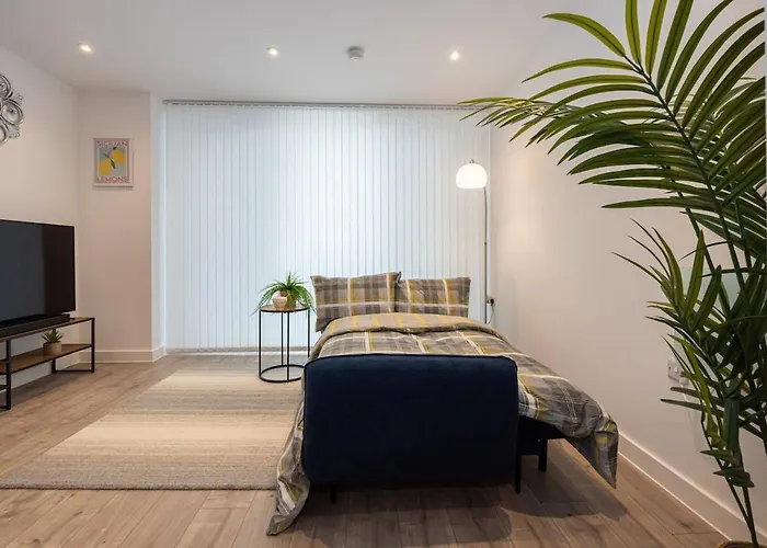 Amalfi 2br Urban Retreat Daire