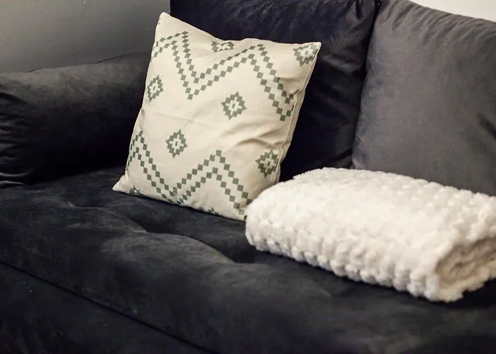 Spacious 4 Bedroom House With Pacman,darts, Netflix By Vista Short Lets 맨체스터