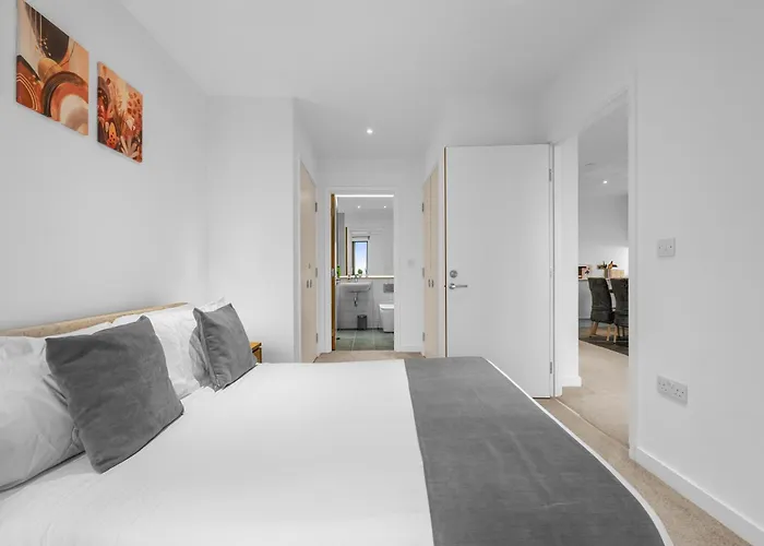 Centre 2 Bedroom Luxury *