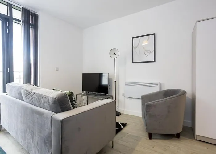 Modern With Balcony In Apartament *