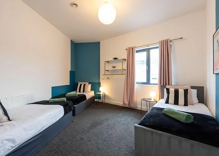 Apartament Spacious 2 Bed Near Media And Old Trafford *