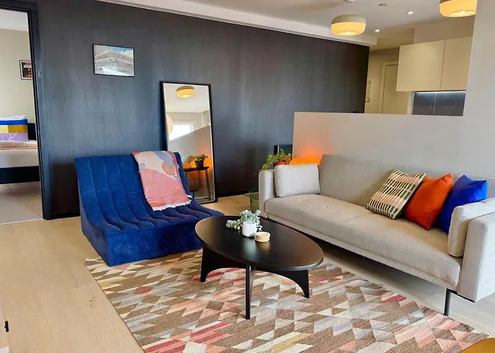 Boutique Centre Apartment, Balcony, Parking 아파트